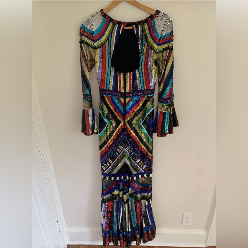 Alice + Olivia Jae Embellished Back
Keyhole Sequin Long
Gown Size 8 RARE
$2,199 - Picture 7 of 10